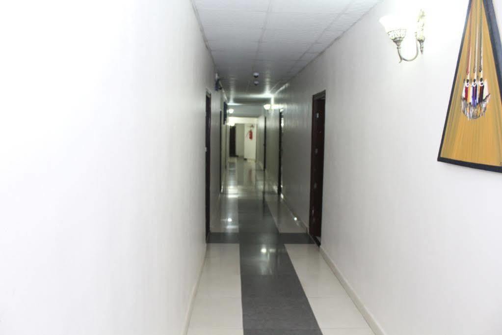 Bluespring Hotel Maryland Buitenkant foto